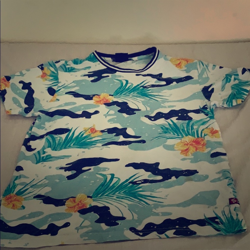 Camo flower design shirt